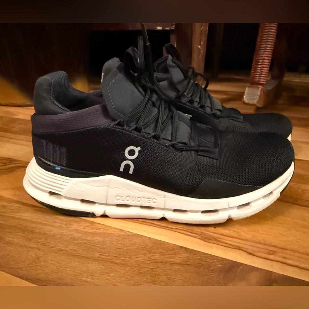 On Cloud Cloudnova Black Shoes Sneakers WOMANS Size 7 On Running